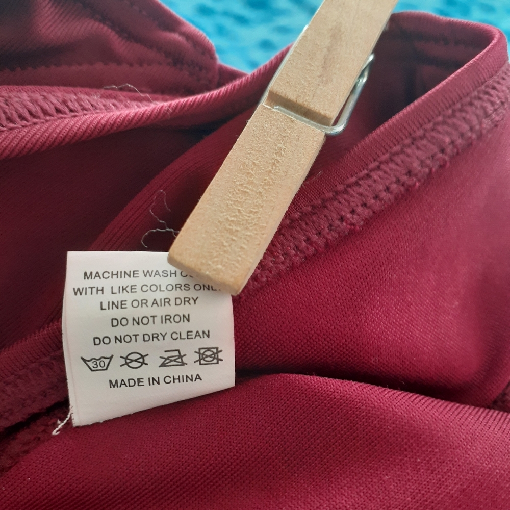 Retro One Piece Swim | M - L | Garnet - Picture 7 of 10
